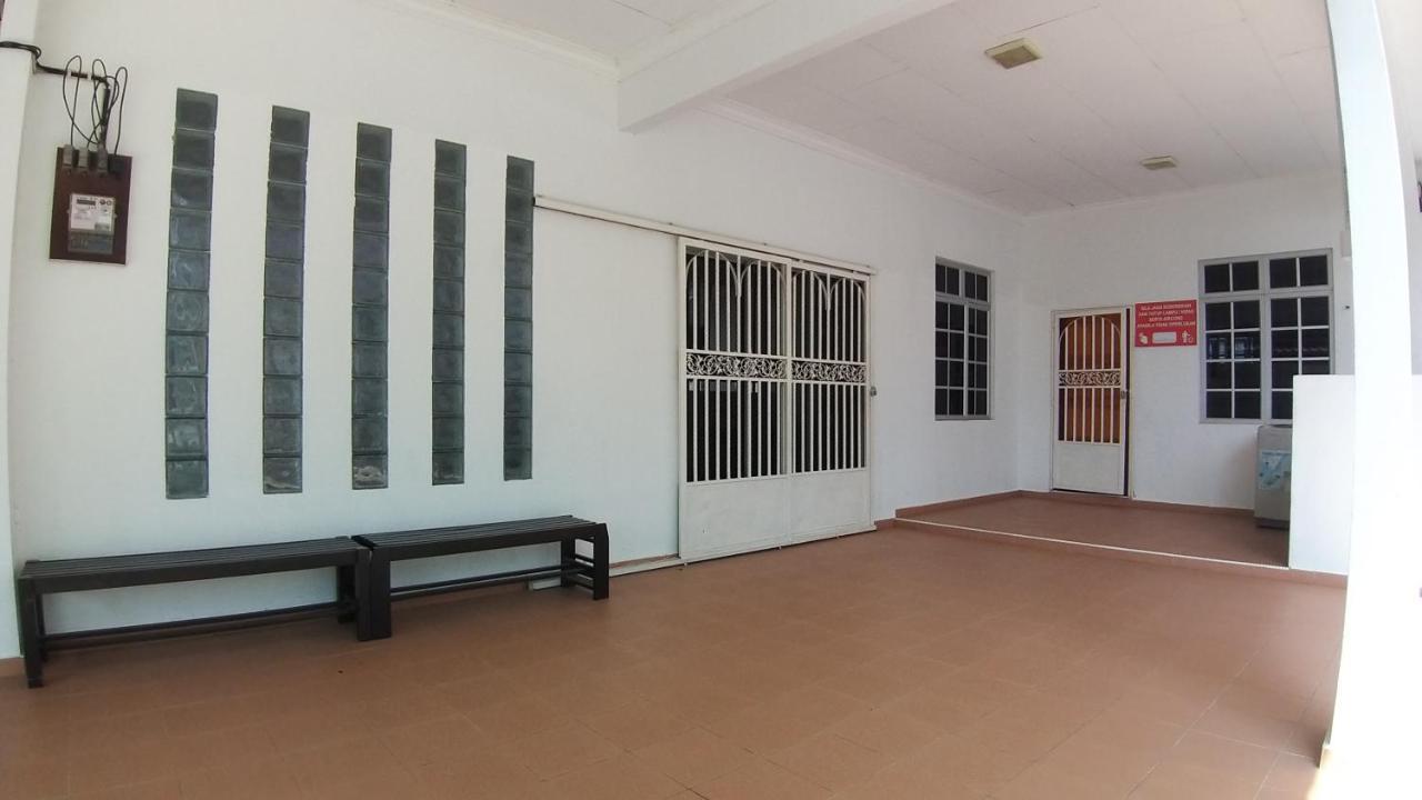 Seri Dusun Sepang Homestay & Event Space Exteriör bild